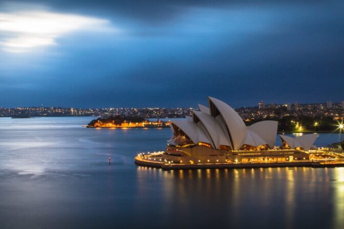 Moving from Canada to Australia: Costs, Tips & Timeline