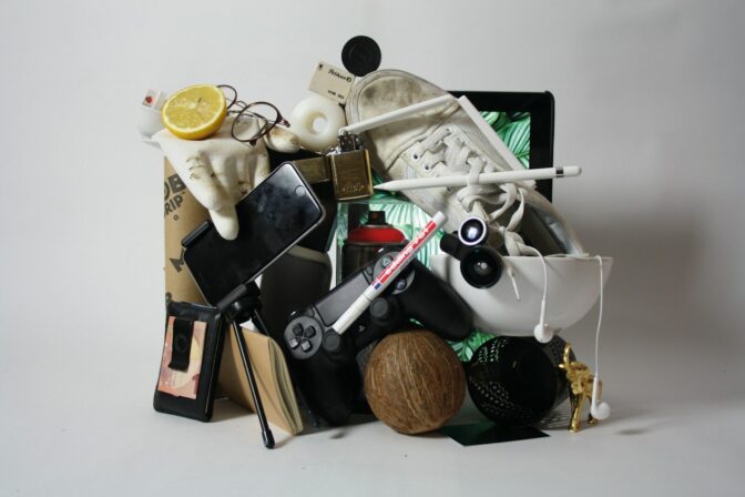 How to Declutter Before Moving Overseas